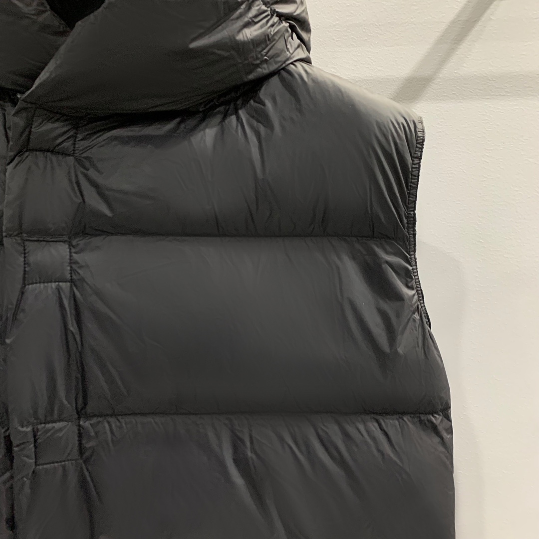 Rick Owens Black Padded Down Vest - DesignerGu