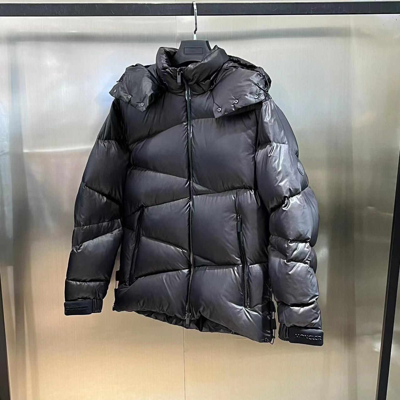 Moncler Yonne Short Down Jacket - DesignerGu