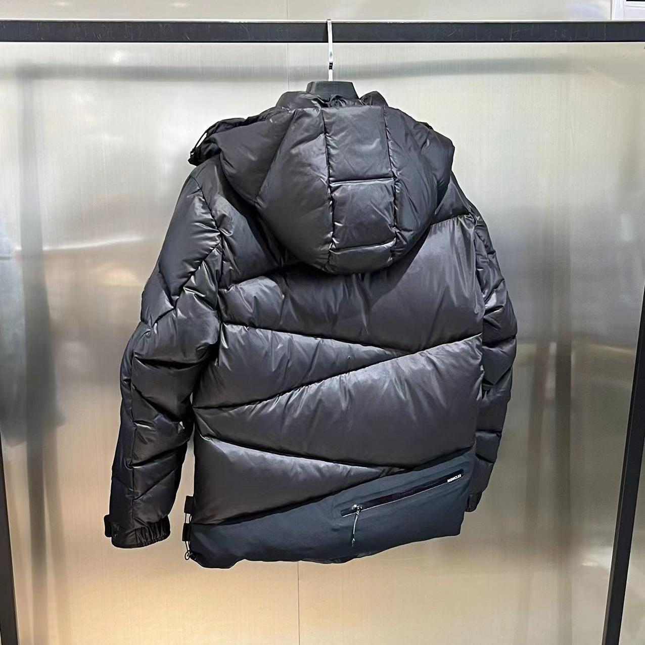 Moncler Yonne Short Down Jacket - DesignerGu