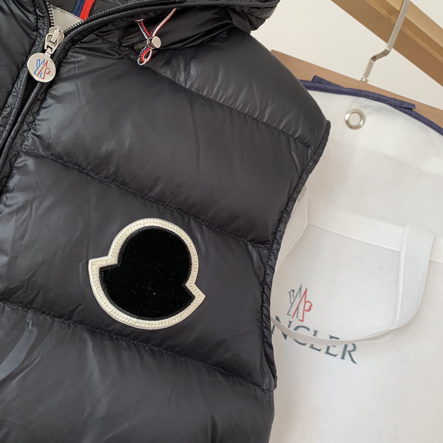 Moncler Black Vanoise Hooded Gilet - DesignerGu