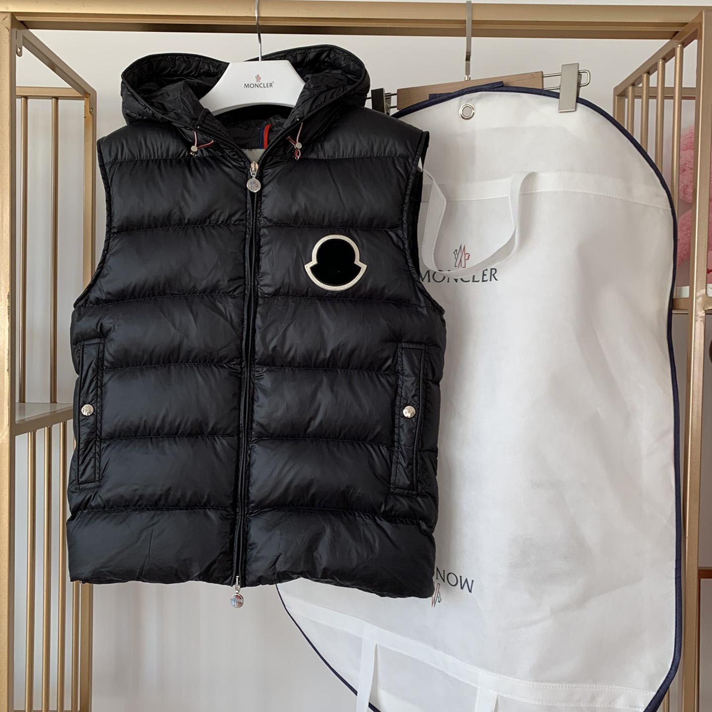 Moncler Black Vanoise Hooded Gilet - DesignerGu