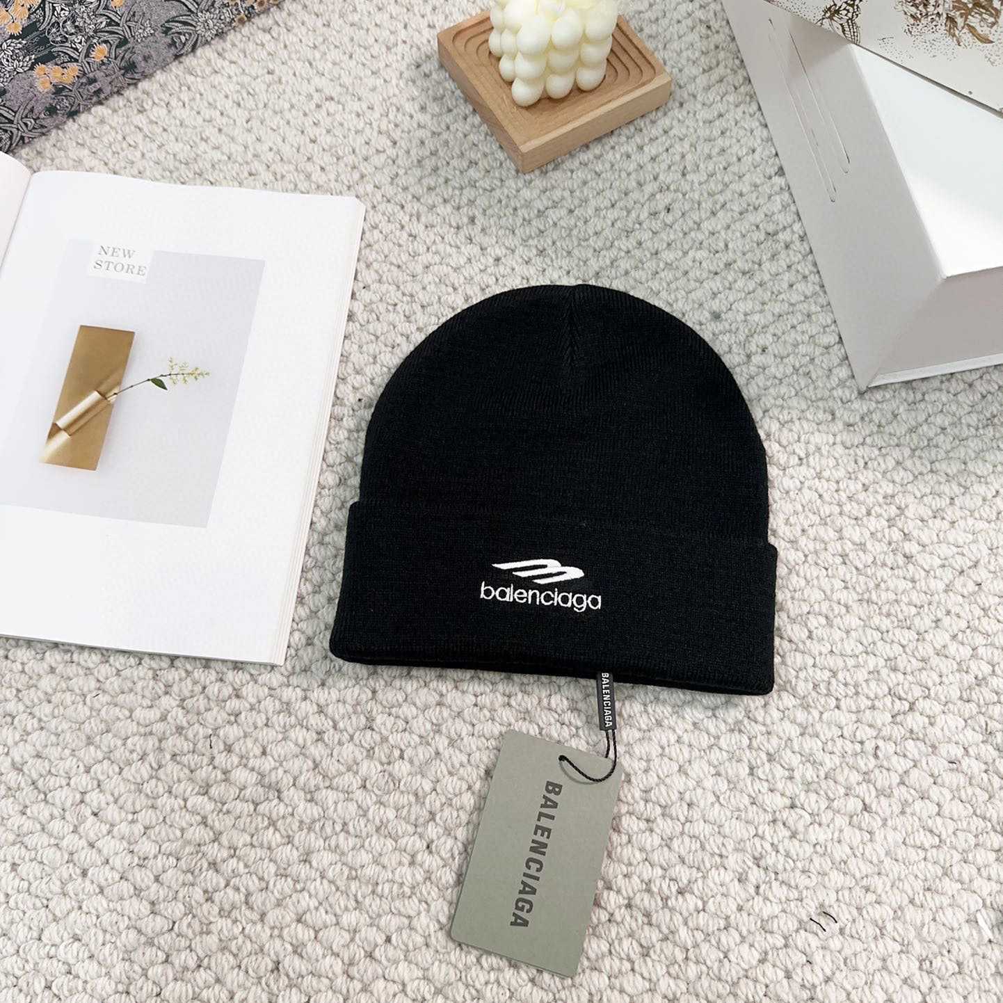 Balenciaga Sports Icon Beanie - DesignerGu