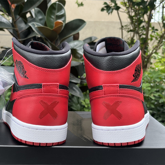 Air Jordan 1 “Banned” Sneaker      432001-001  - DesignerGu