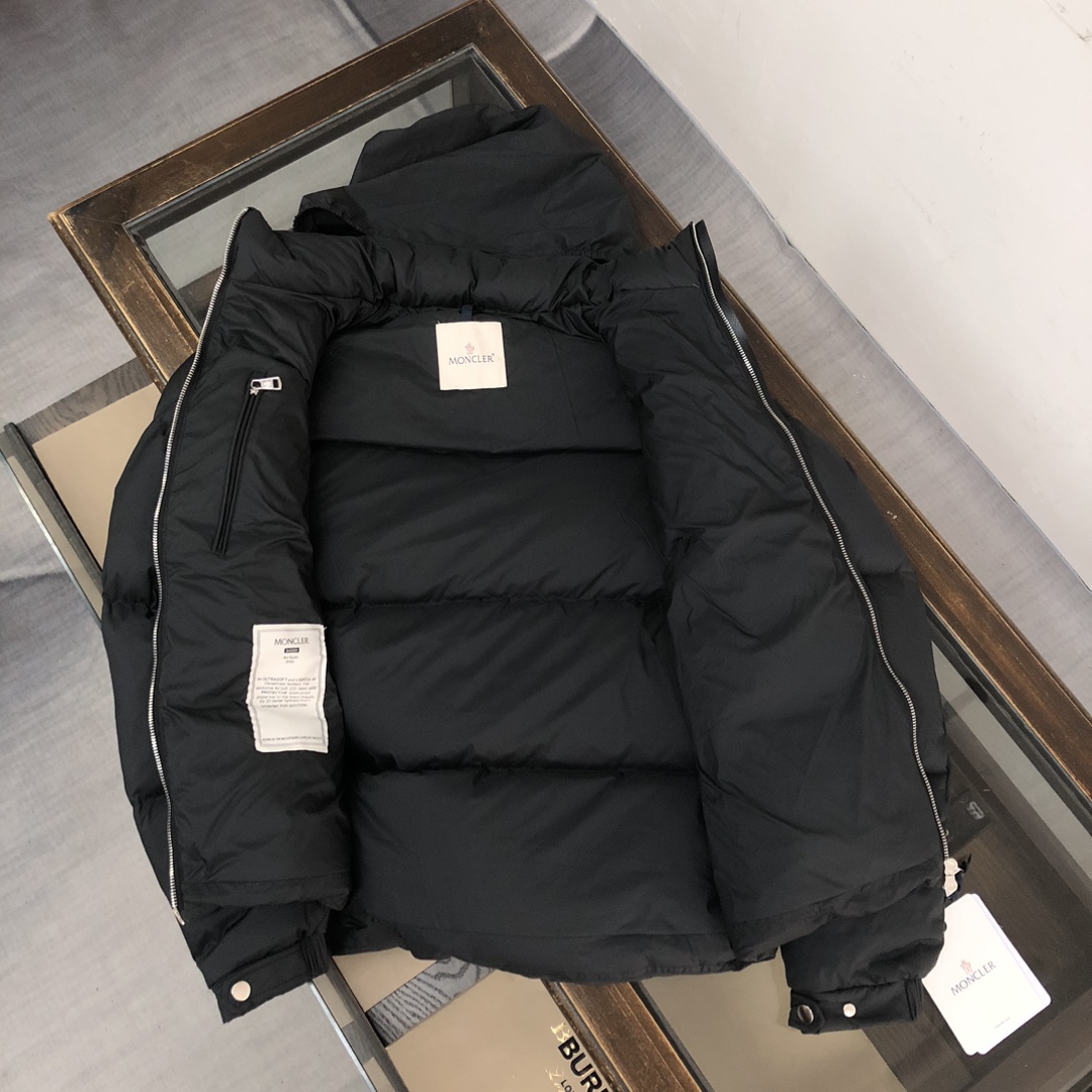 Moncler Besbre Short Down Jacket - DesignerGu