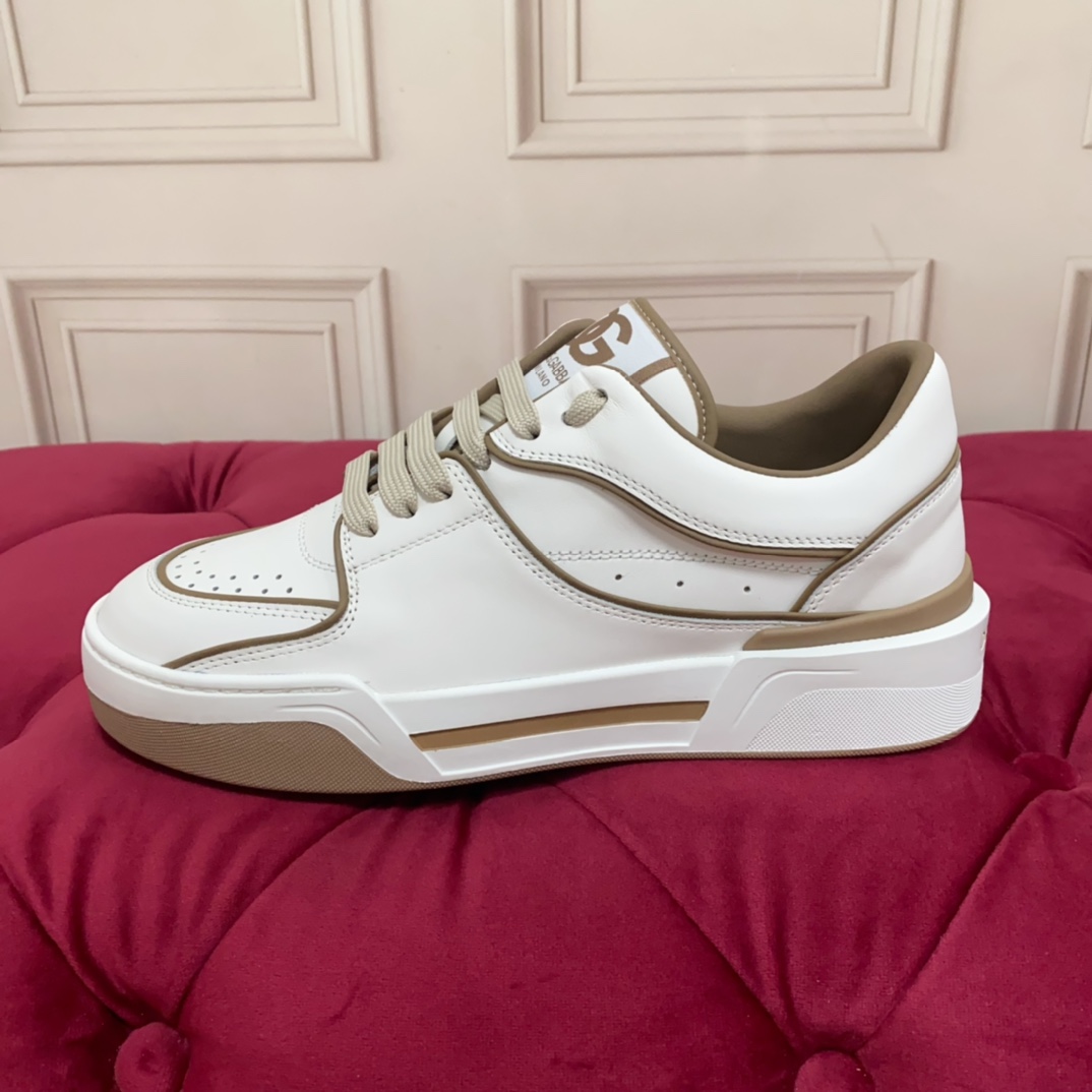 Dolce & Gabbana White New Roma Sneakers - DesignerGu