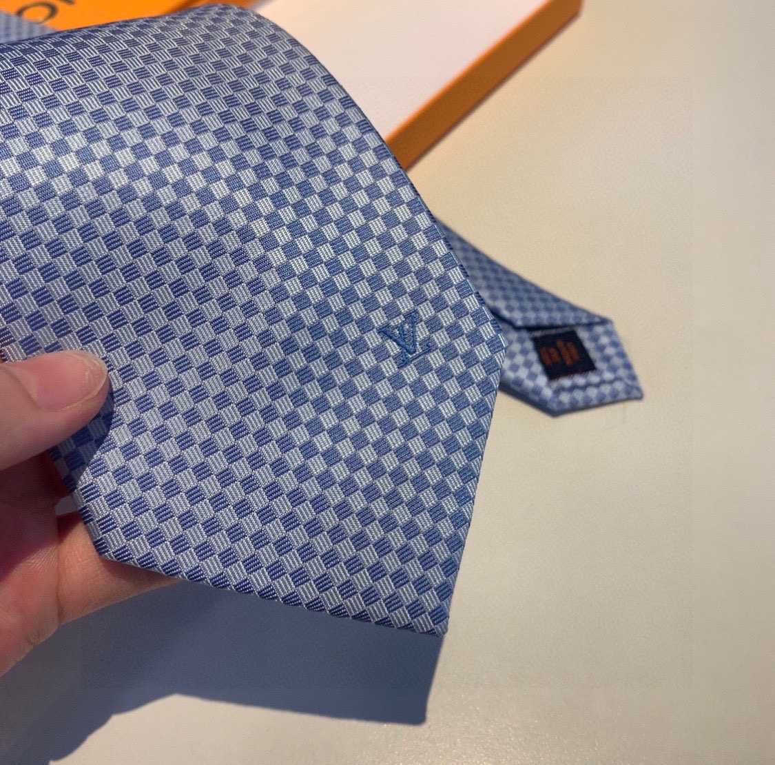 Louis Vuitton Micro Damier Tie - DesignerGu