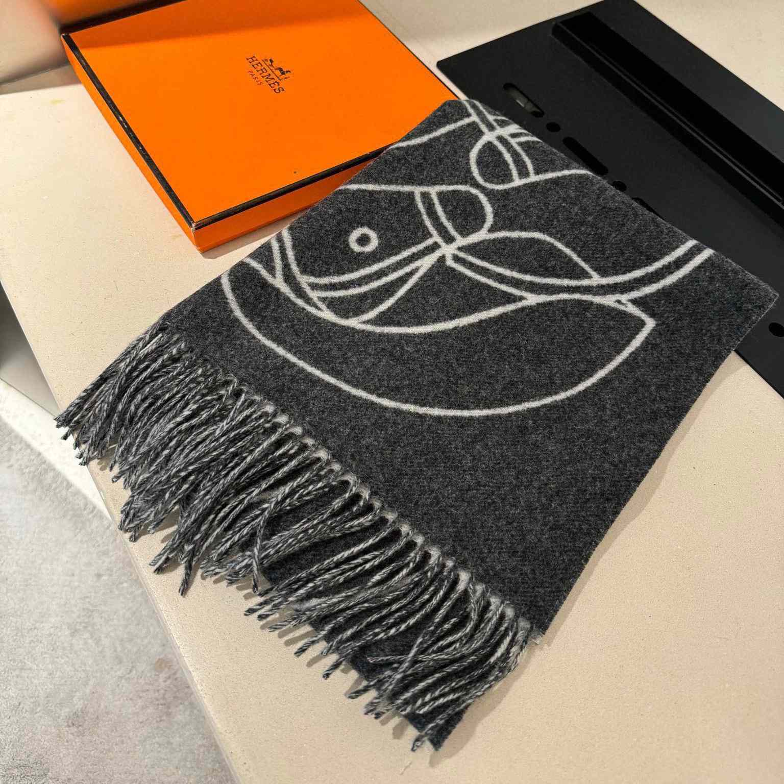 Hermes Casaque Entrelacs Equestres muffler  - DesignerGu