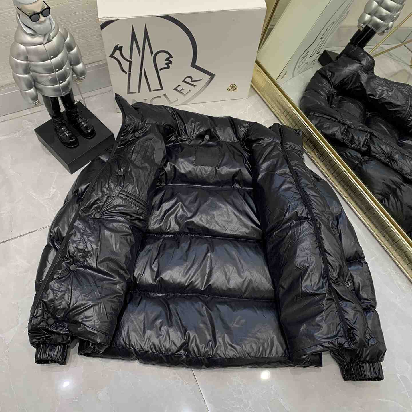 Moncler Misam short down jacket - DesignerGu