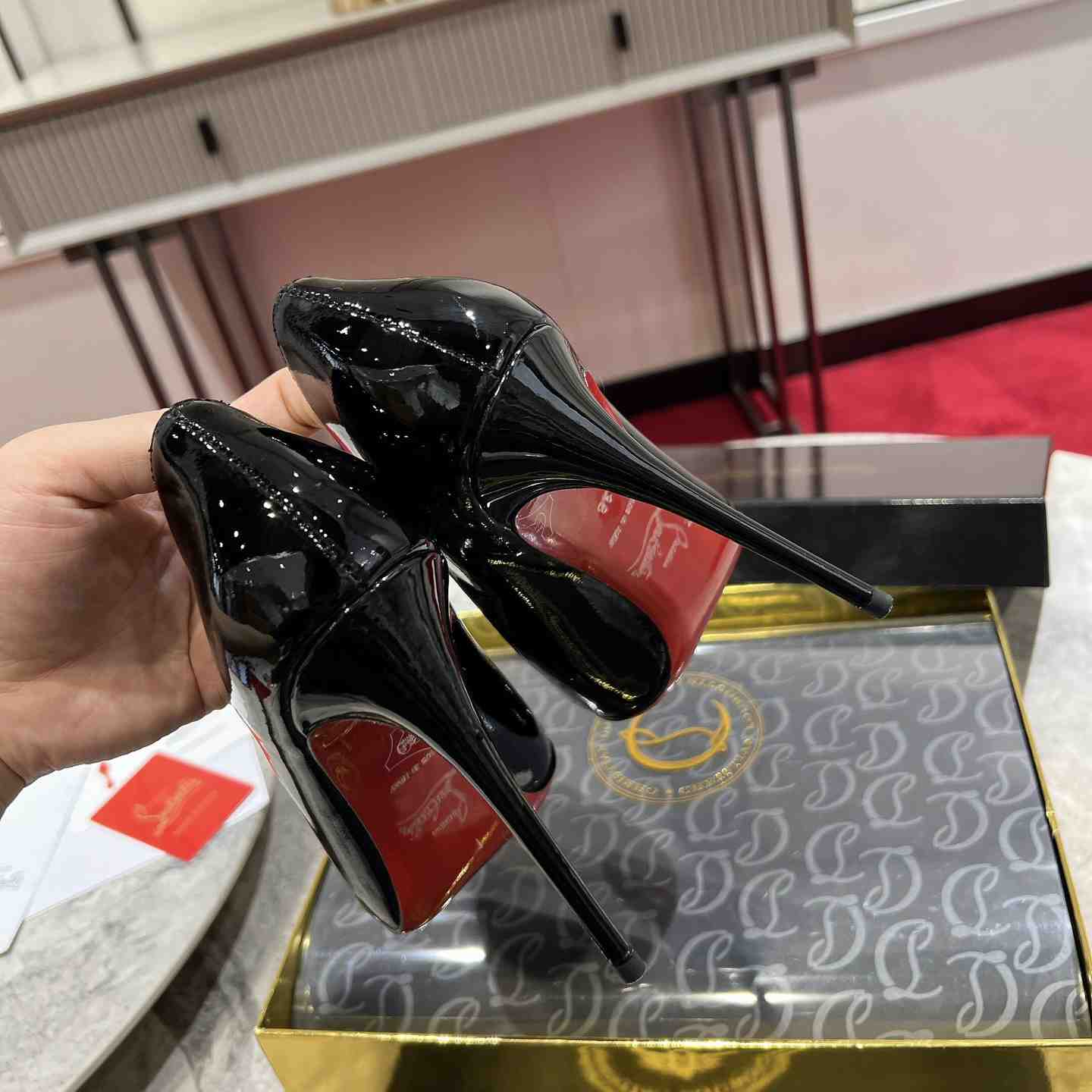 Christian Louboutin 100mm Pumps - DesignerGu