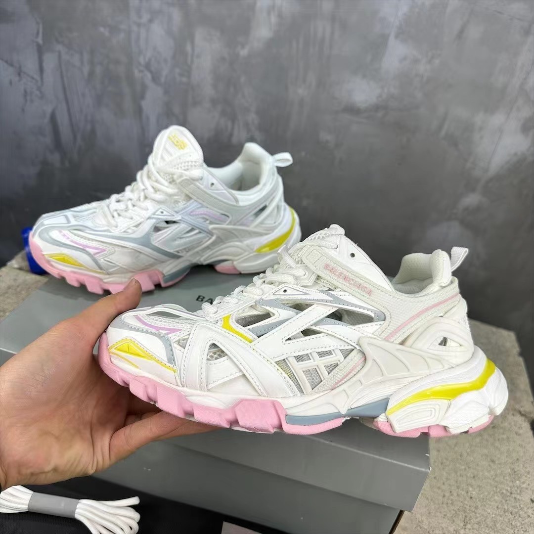 Balenciaga Track 2.0 Sneaker  - DesignerGu