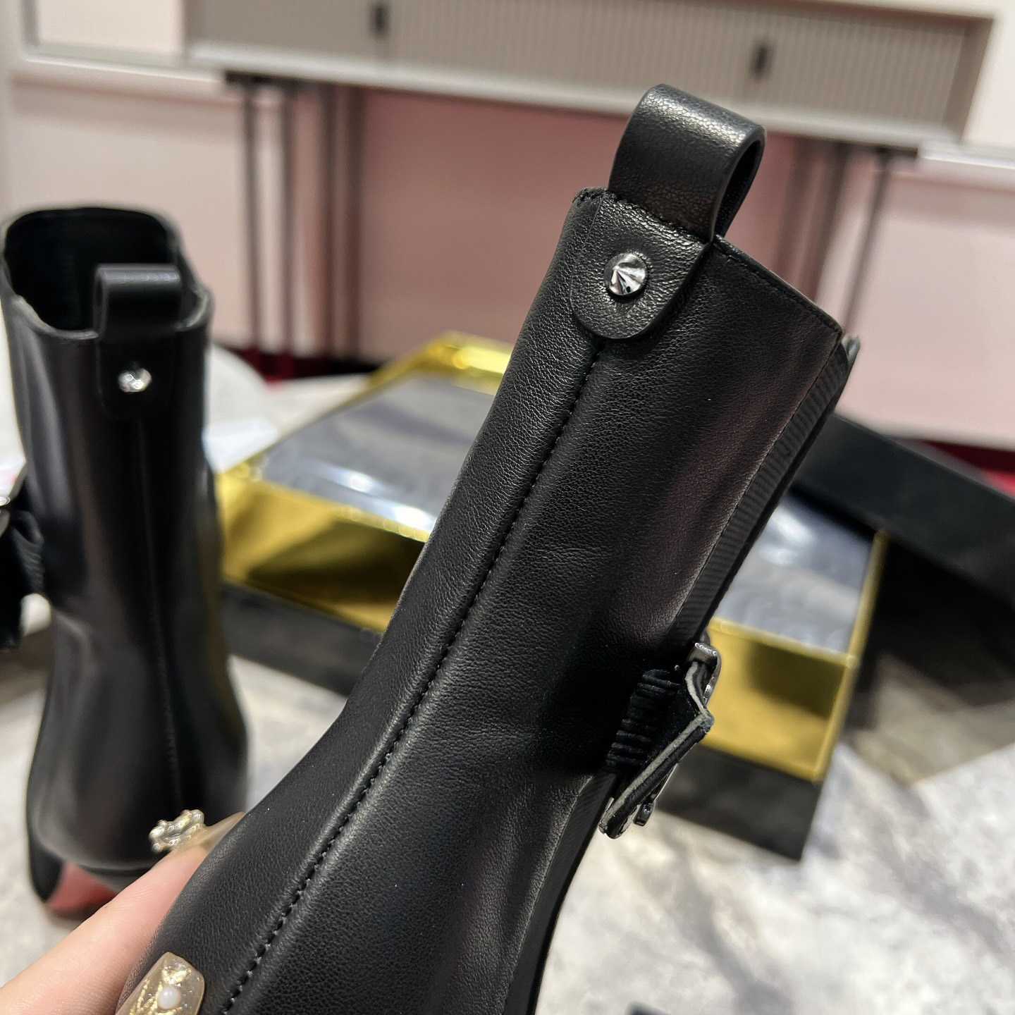 Christian Louboutin Black Cl Chelsea Booty 100 - DesignerGu