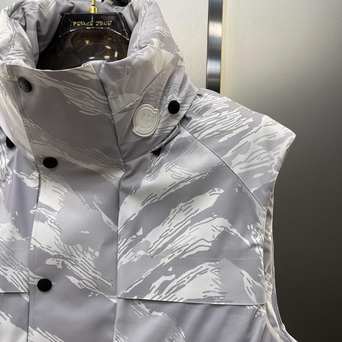 Moncler x HYKE Vanilis Padded Gilet - DesignerGu