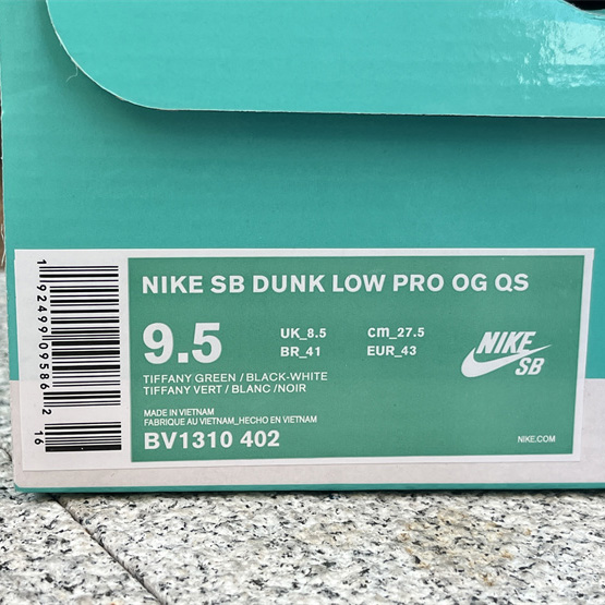 Concepts x TIFFANY CO. x Nike SB Dunk Low  Sneakers      BV1310-402 - DesignerGu