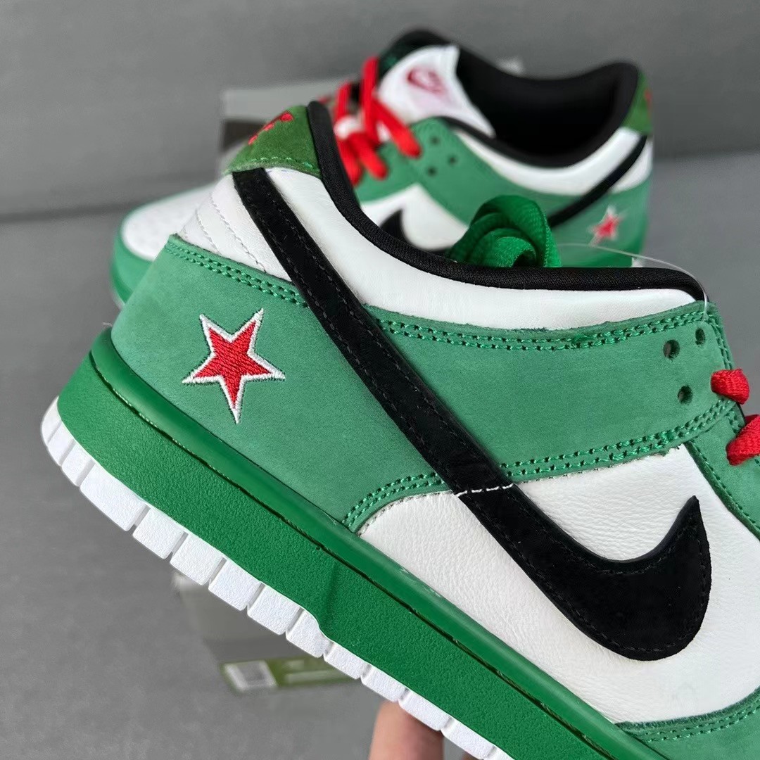 Nike Dunk SB Low Sneakers     304292-302 - DesignerGu