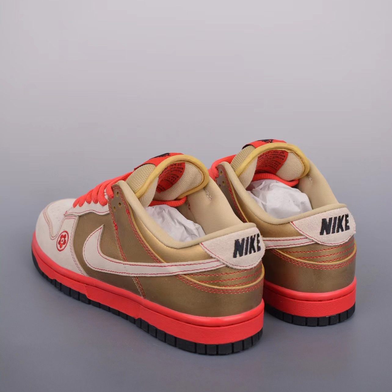 Nike SB ZOOM Dunk Low Sneakers     304292 771698 - DesignerGu