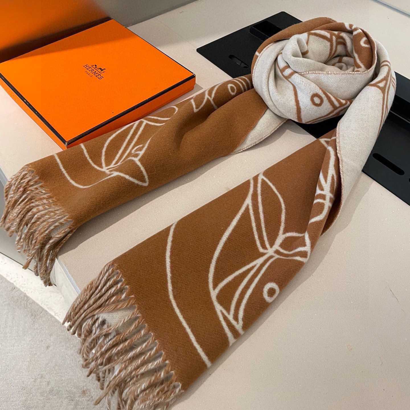 Hermes Casaque Entrelacs Equestres muffler  - DesignerGu