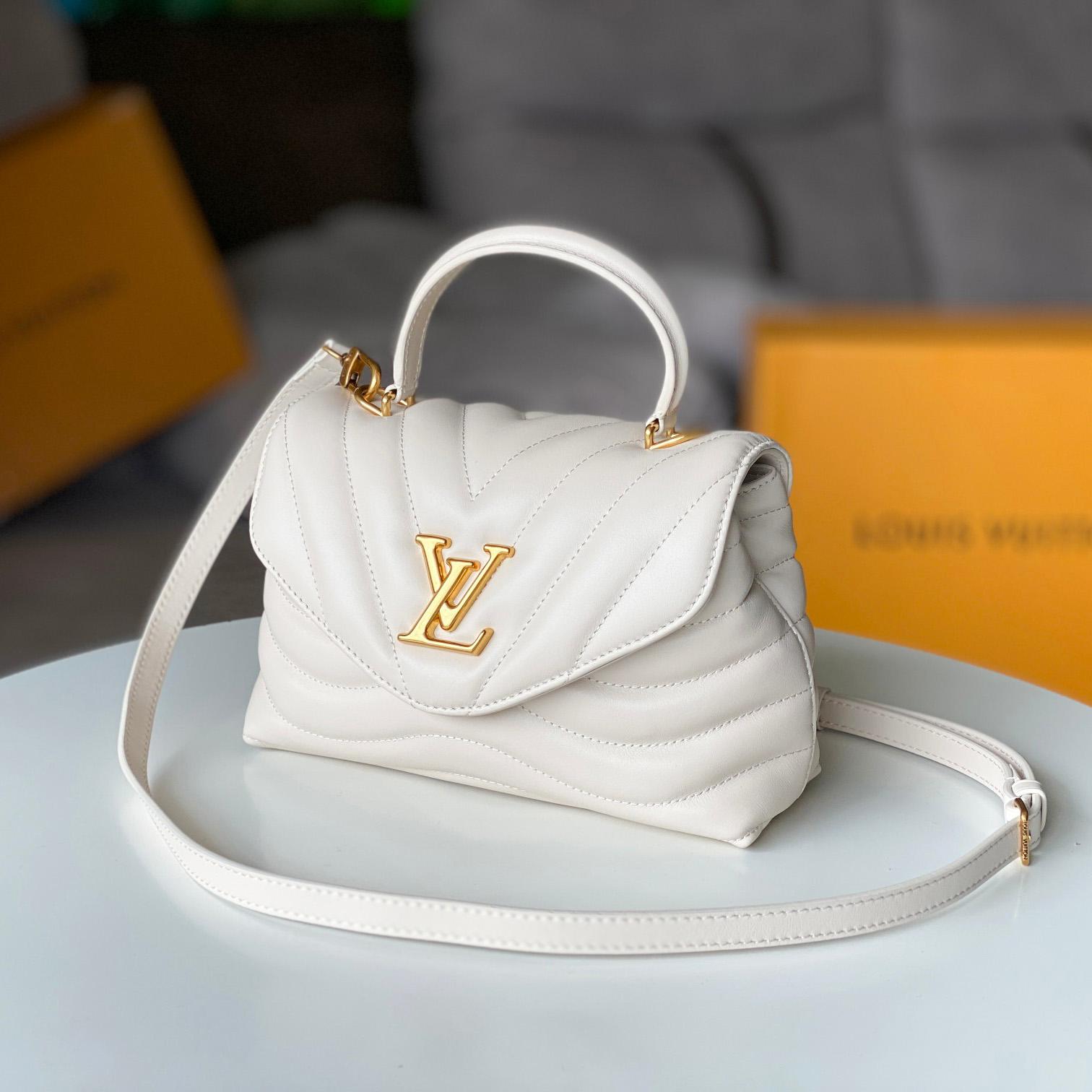 Louis Vuitton Hold Me (23x15x10cm)  M21797 - DesignerGu