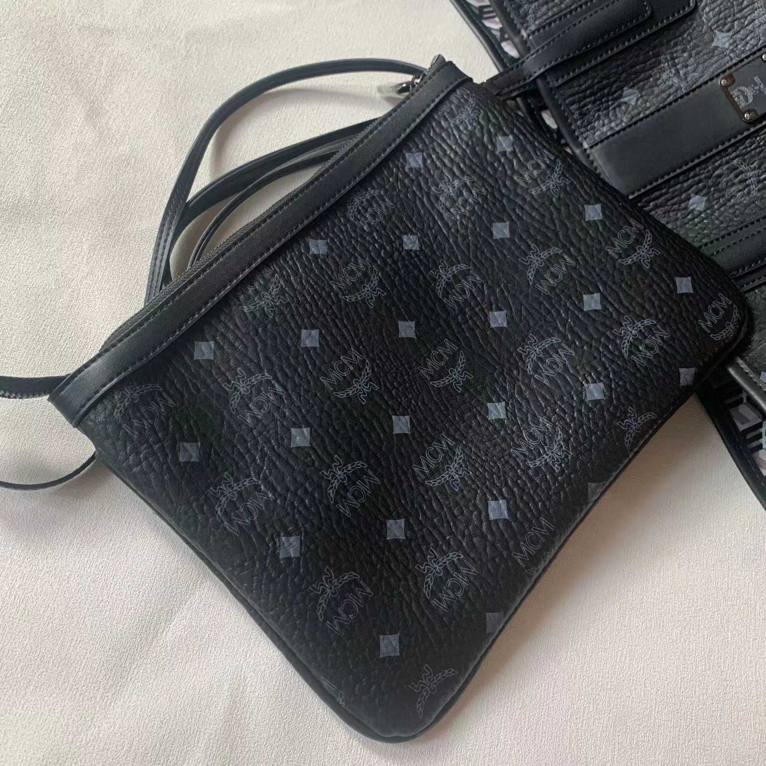 MCM Reversible Liz Shopper In Visetos - DesignerGu