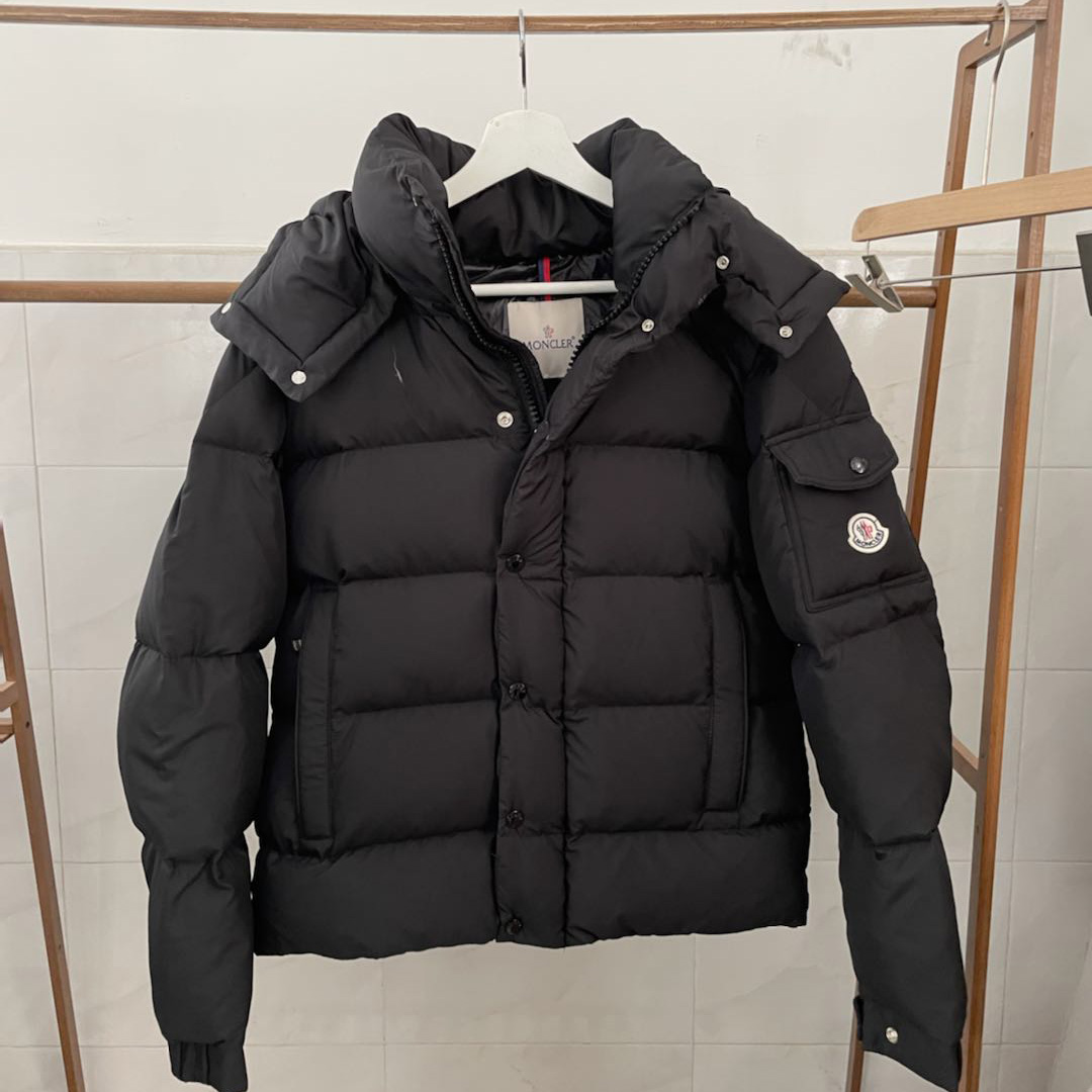 Moncler Vezere Short Down Jacket - DesignerGu