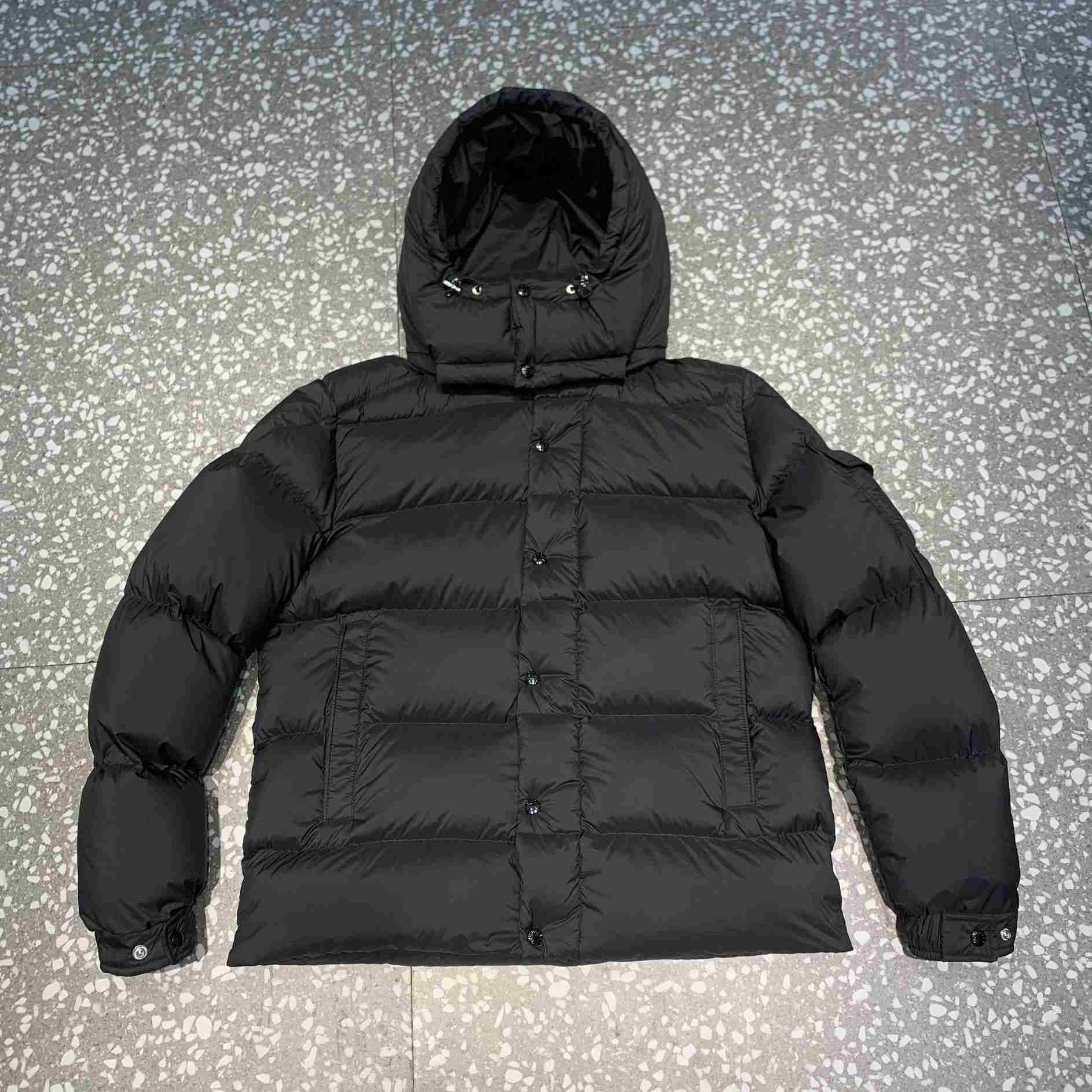 Moncler Vezere Short Down Jacket - DesignerGu