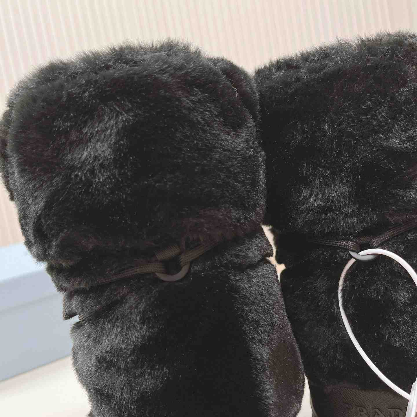 Prada Shearling Apres-ski Boots - DesignerGu