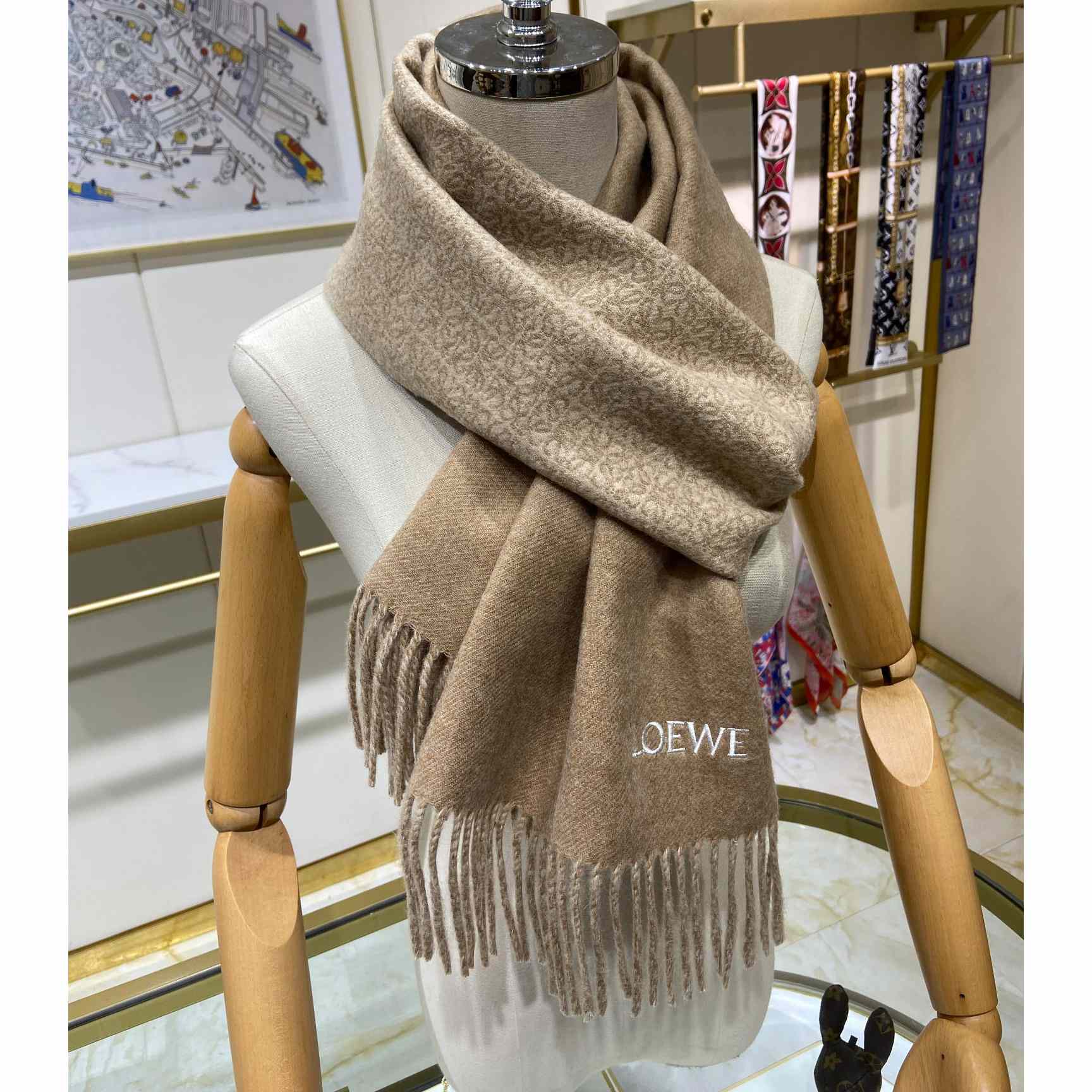 Loewe Scarf In Wool And Cashmere - DesignerGu