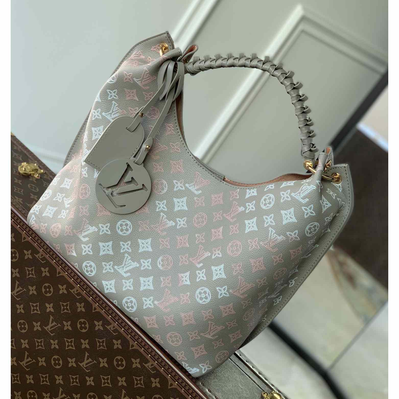 Louis Vuitton Carmel (35×40×17cm)  M23396 - DesignerGu