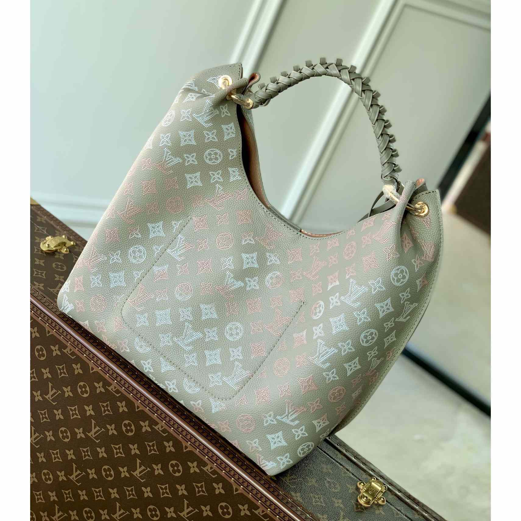 Louis Vuitton Carmel (35×40×17cm)  M23396 - DesignerGu