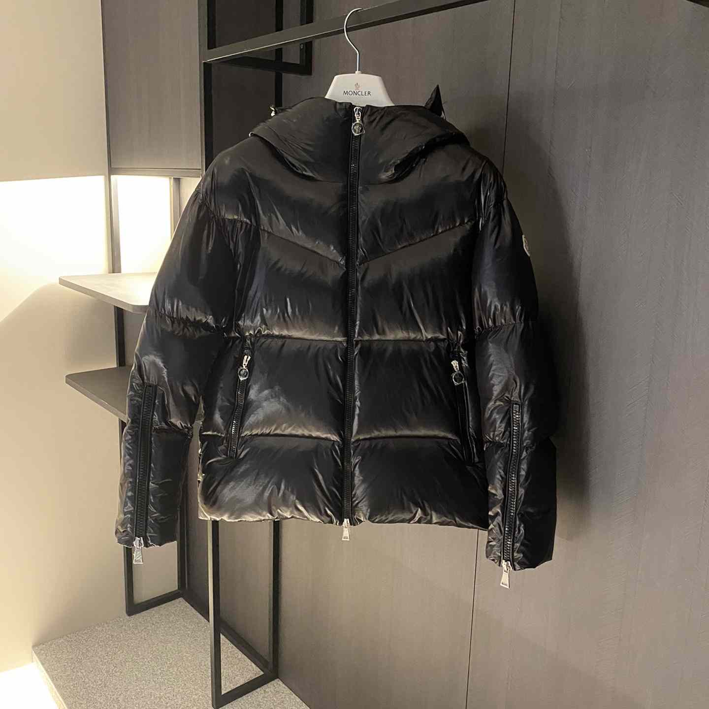 Moncler Huppe Short Down Jacket - DesignerGu