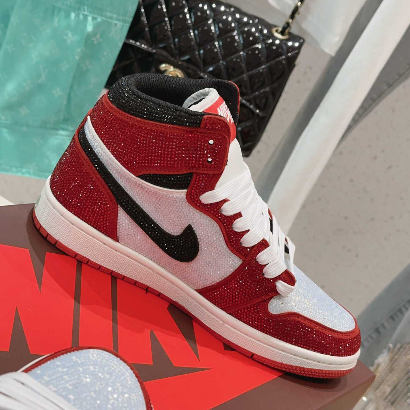 Air Jordan 1 Sneaker    - DesignerGu