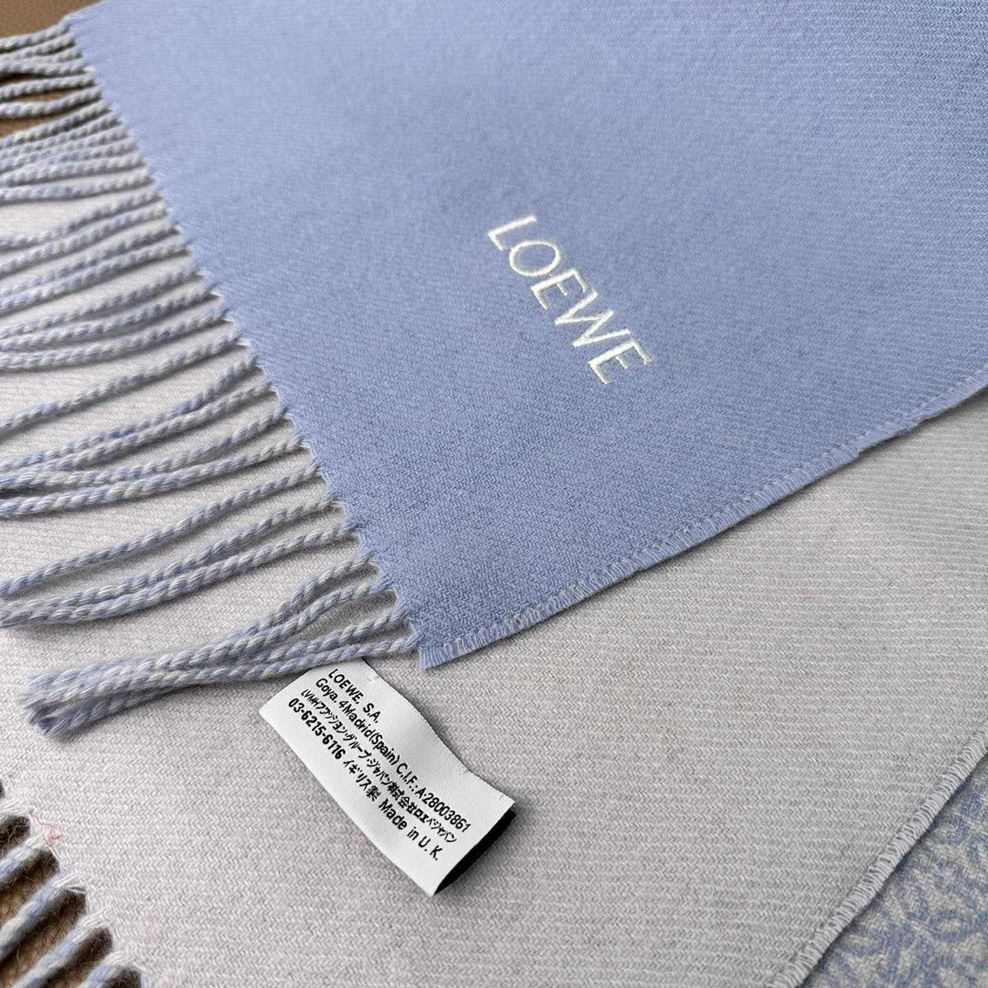 Loewe Scarf In Wool And Cashmere - DesignerGu