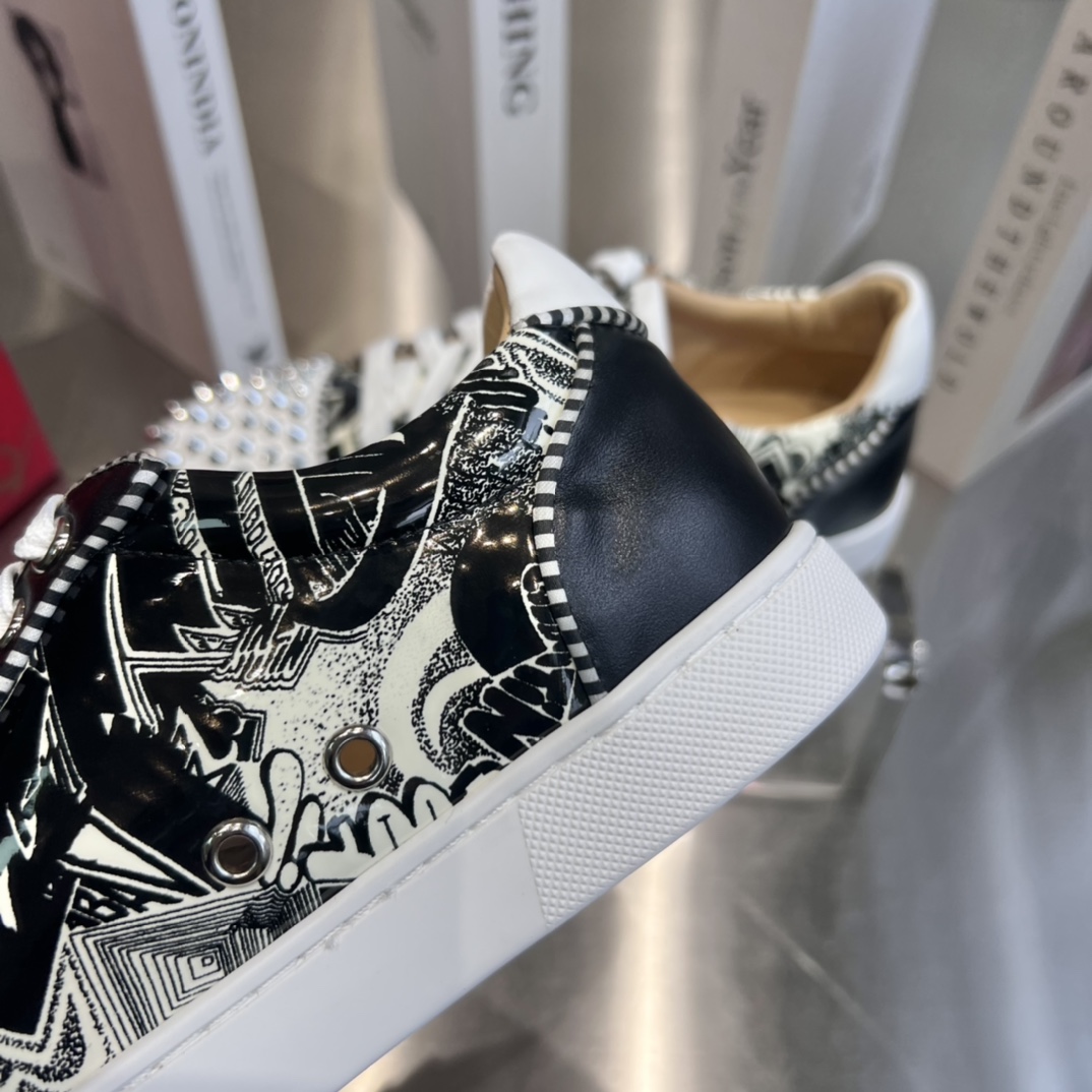 Christian Louboutin Sneakers - DesignerGu