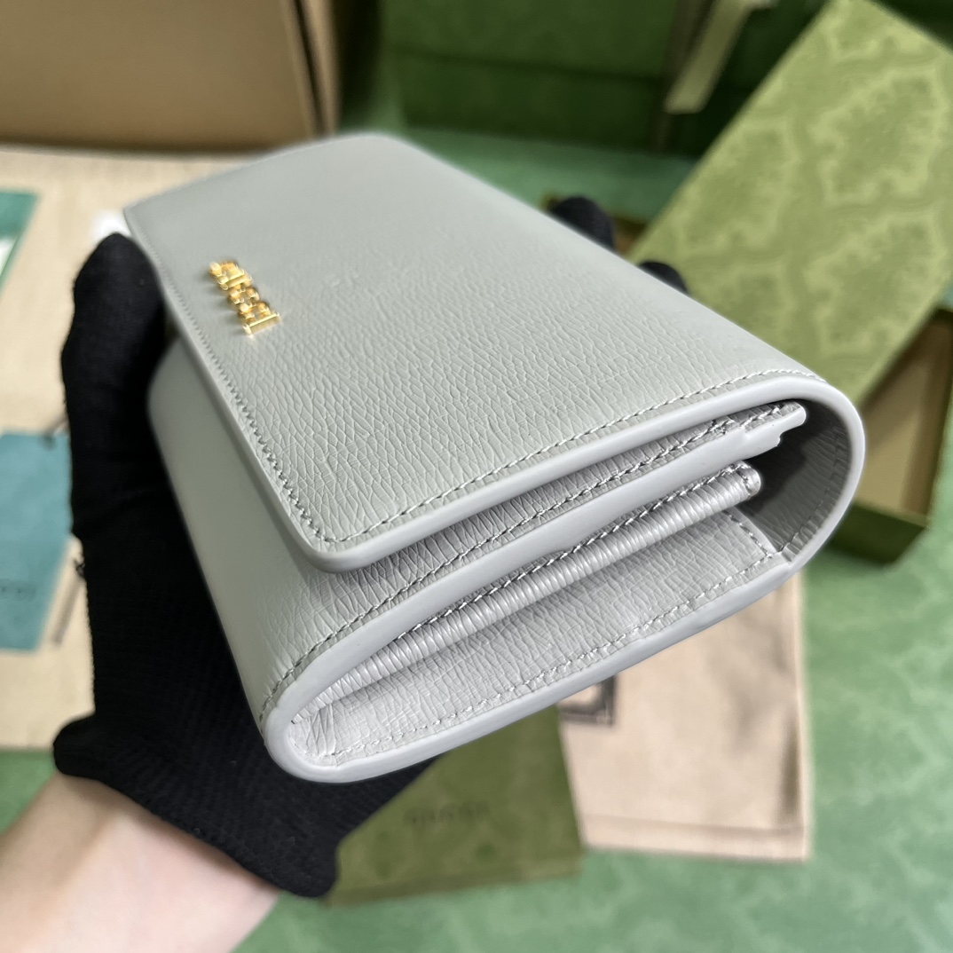 Gucci Continental Wallet With Gucci Script - DesignerGu