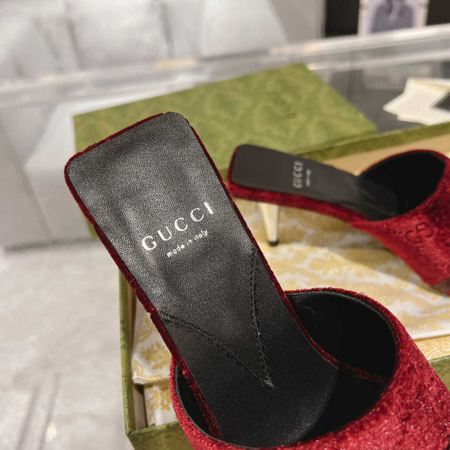 Gucci GG Slide Sandal - DesignerGu