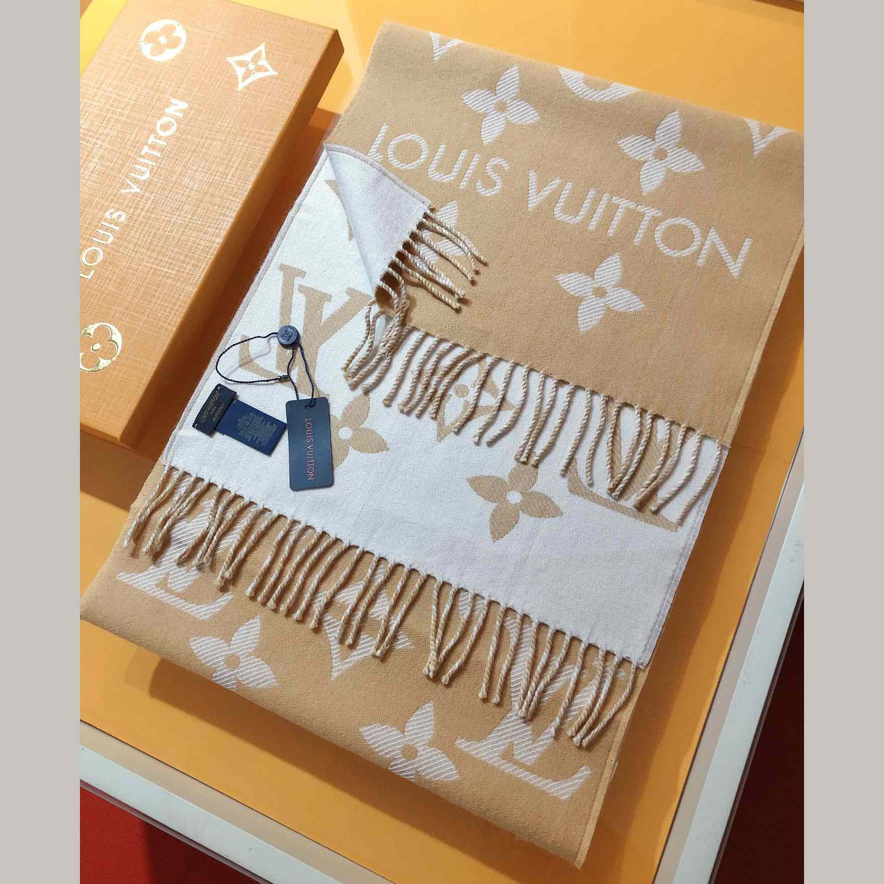 Louis Vuitton LV Essential Scarf - DesignerGu