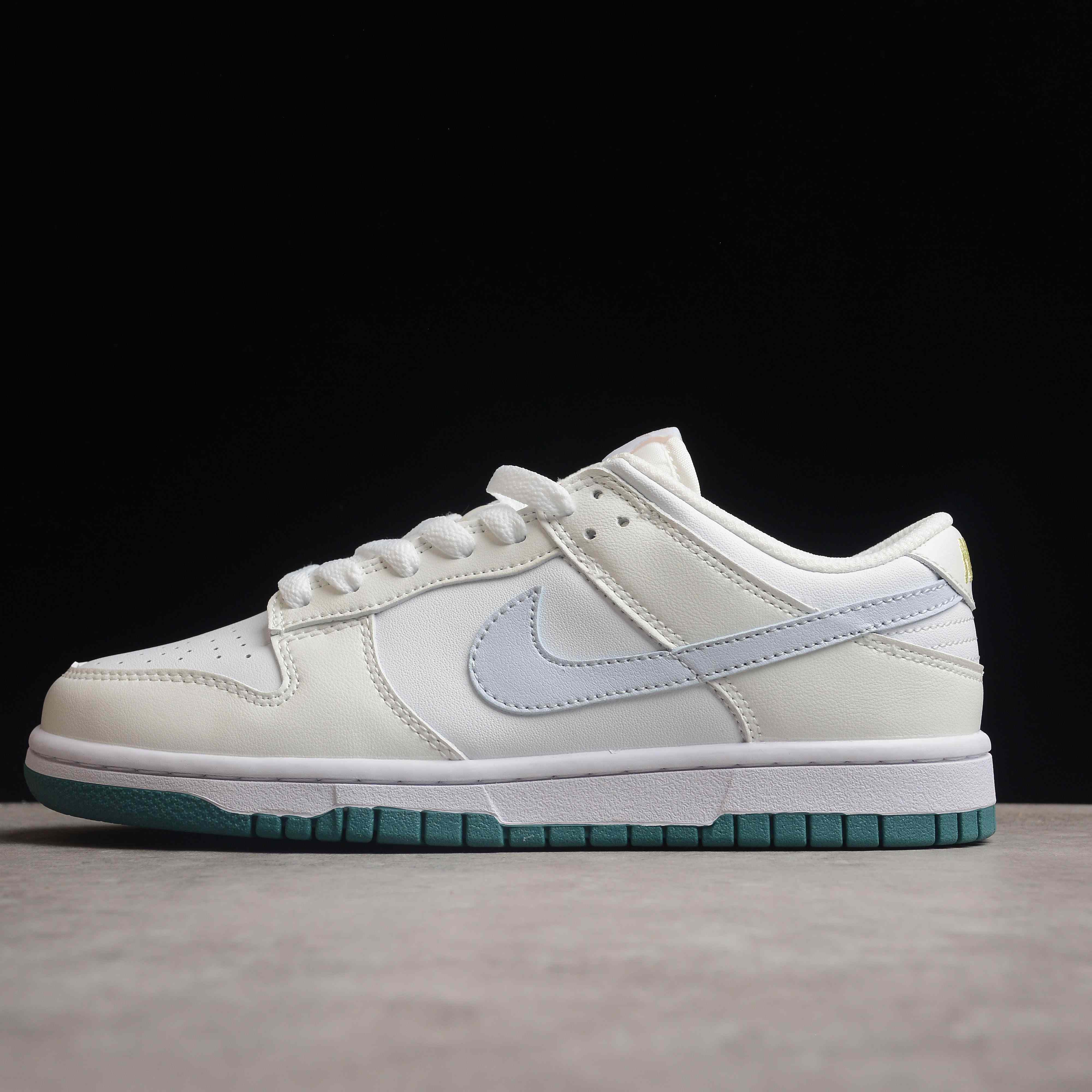 Nike Dunk Low Sneaker     FD9911-10113 - DesignerGu