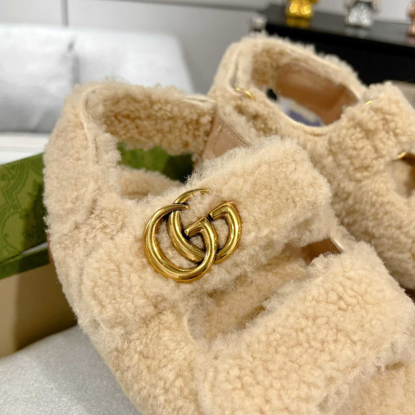 Gucci Women's Double G Sandals - DesignerGu