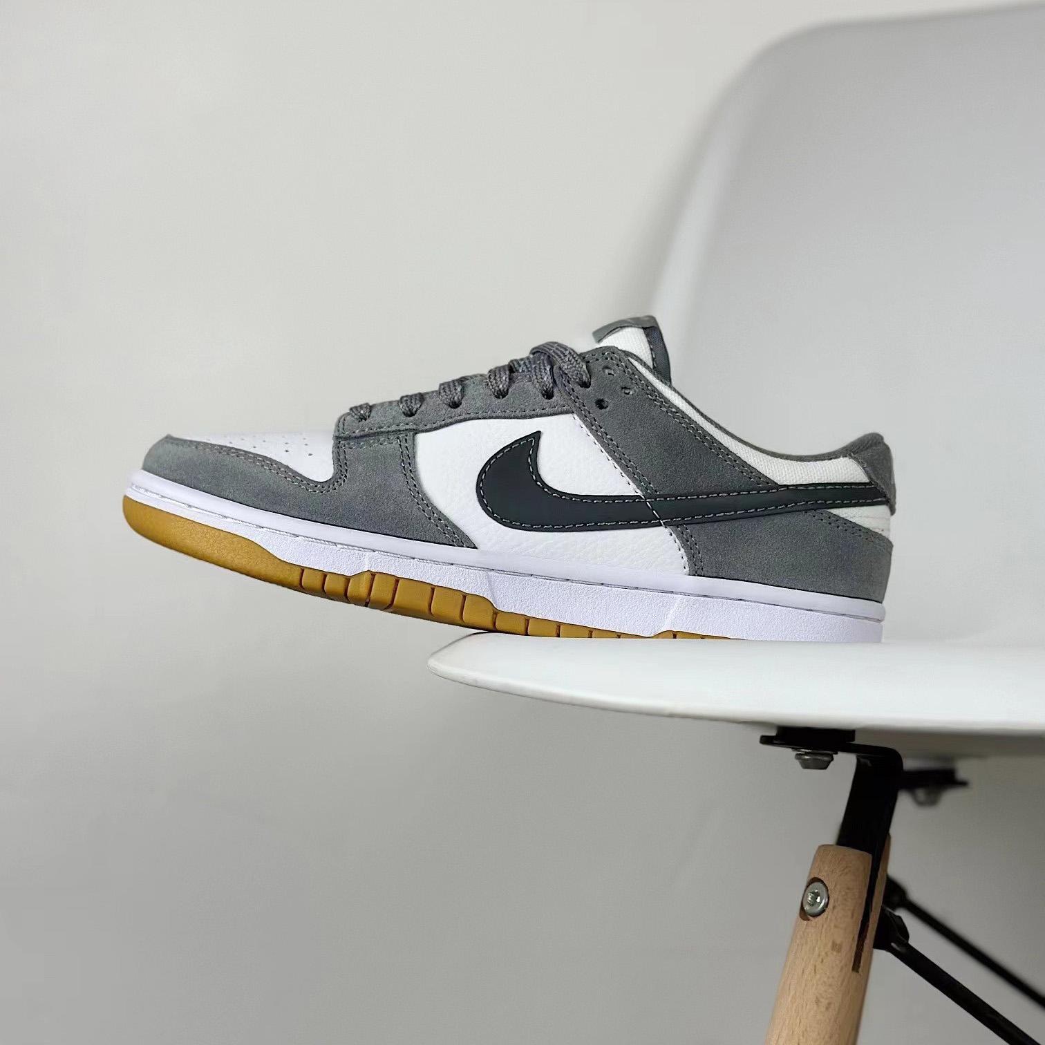 Nike SB Dunk Low”Smoke Grey/Gum“ Sneakers    FV0389-100 - DesignerGu