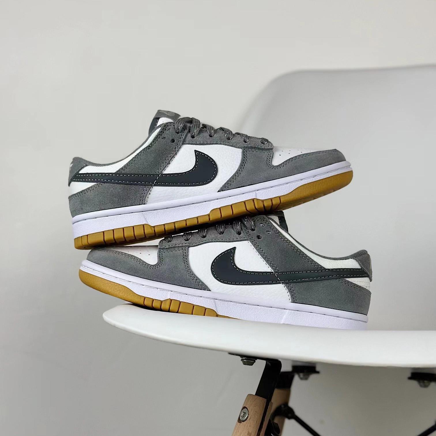 Nike SB Dunk Low”Smoke Grey/Gum“ Sneakers    FV0389-100 - DesignerGu