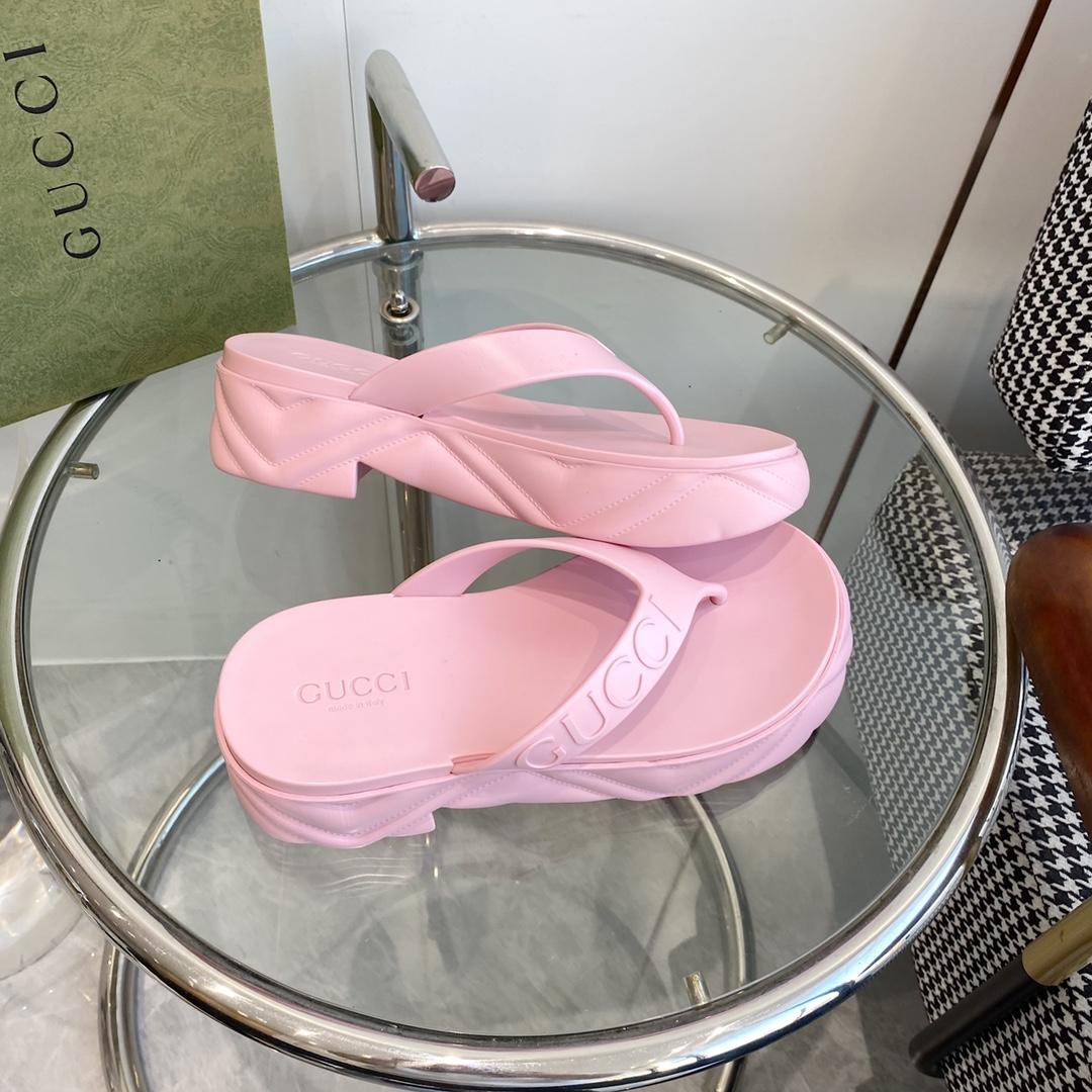 Gucci Rubber Thong Sandals - DesignerGu