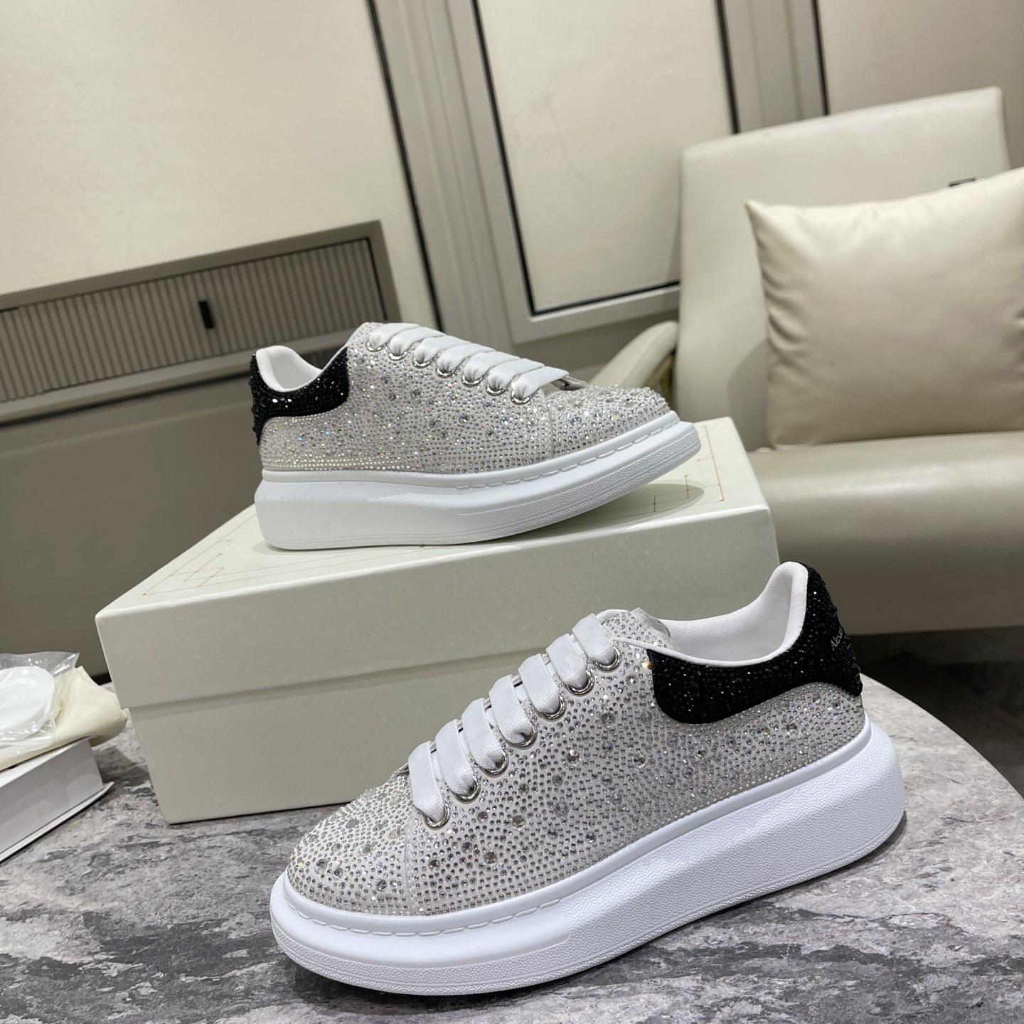 Alexander Mqueen Crystal-embellished Oversized Sneaker In White/Black - DesignerGu