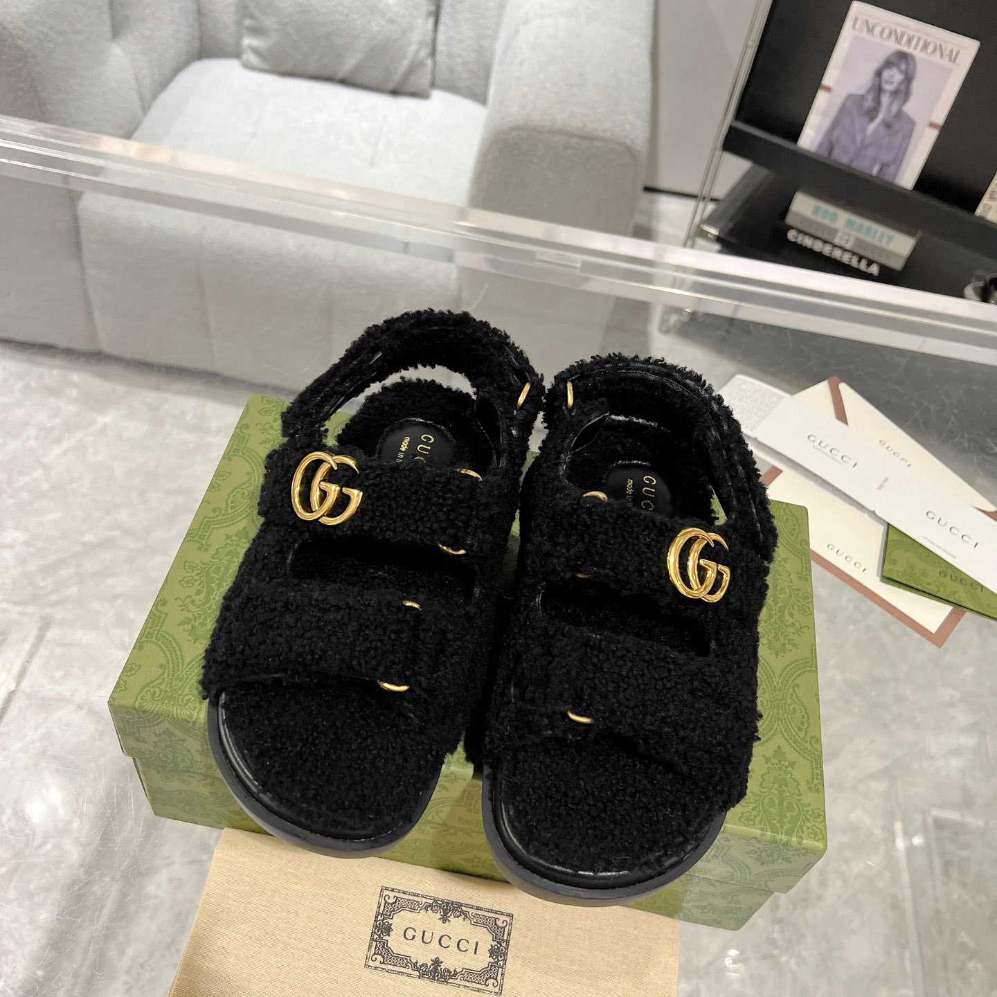 Gucci Women's Double G Sandals - DesignerGu