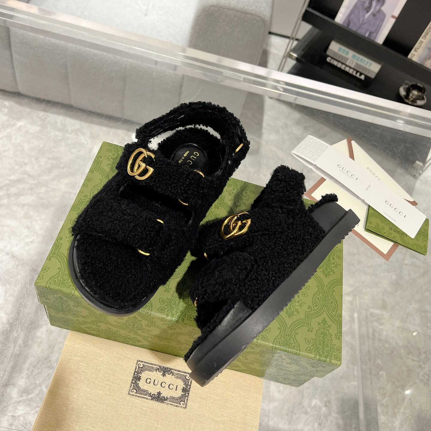 Gucci Women's Double G Sandals - DesignerGu