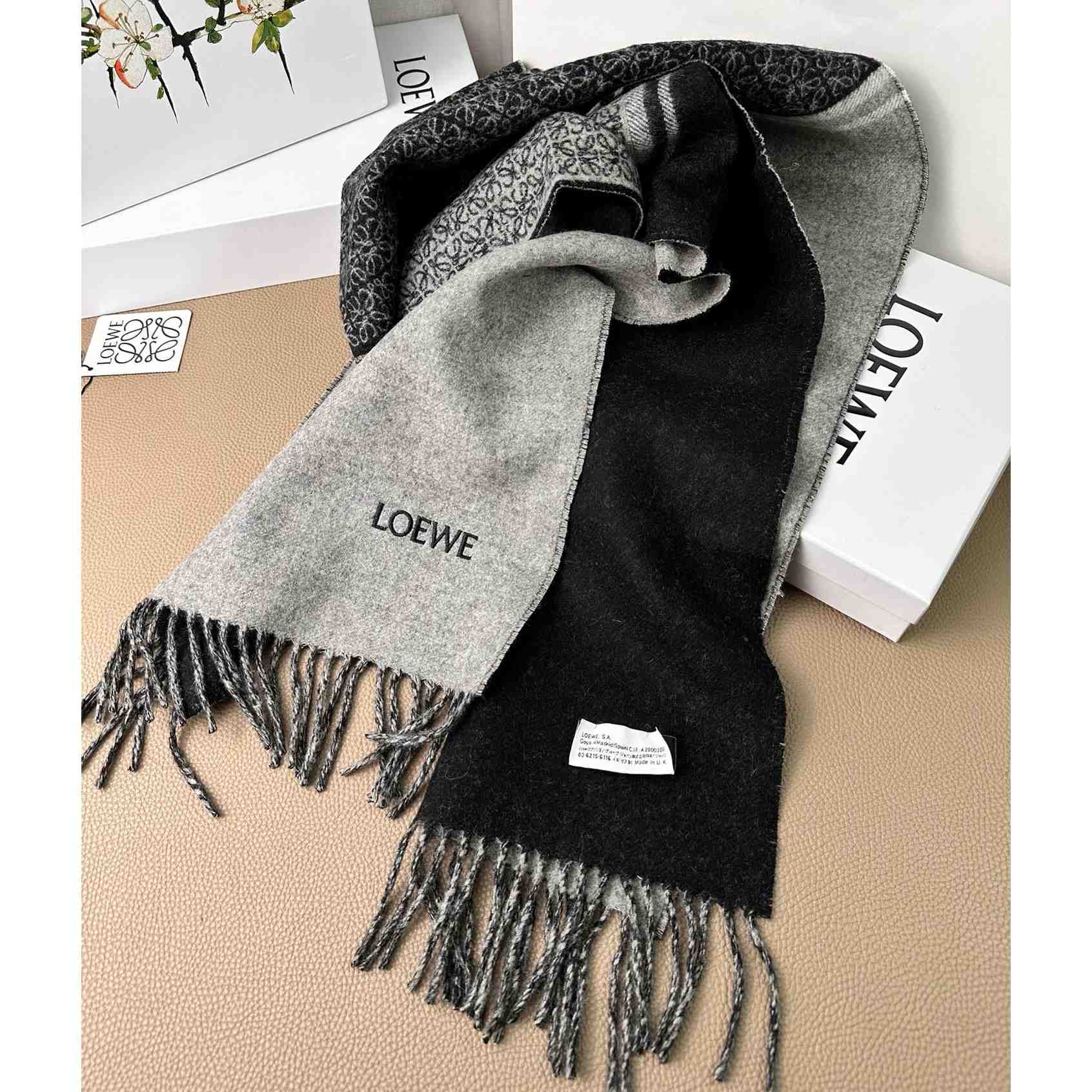 Loewe Scarf In Wool And Cashmere - DesignerGu