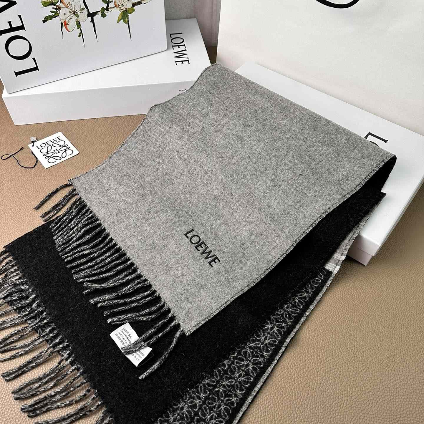 Loewe Scarf In Wool And Cashmere - DesignerGu