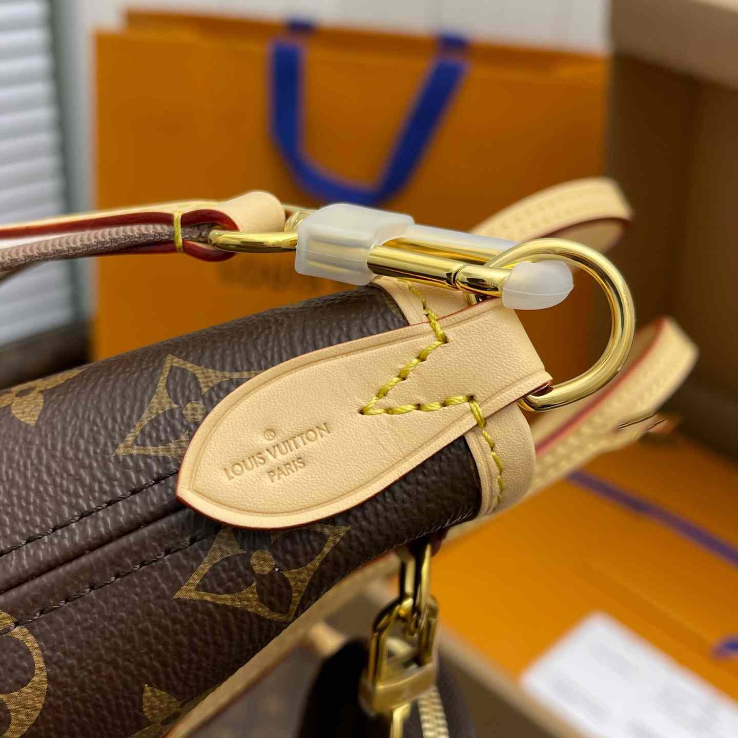 Louis Vuitton Neverfull BB   M46705 - DesignerGu