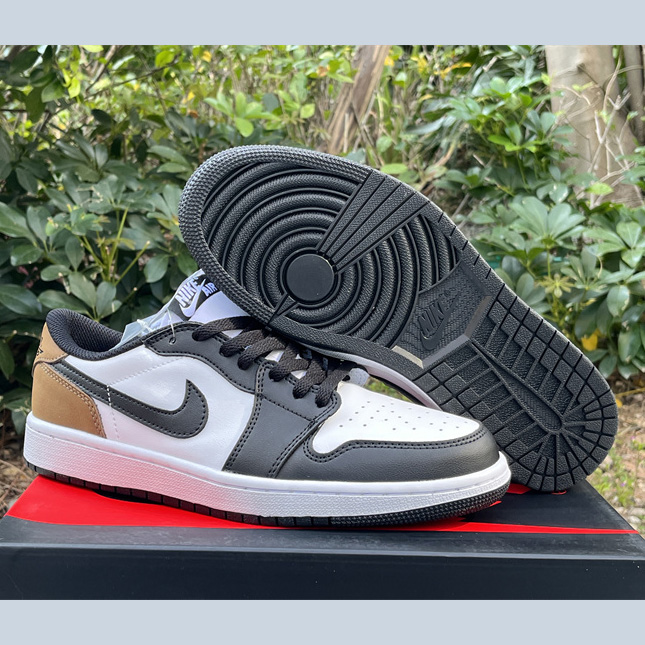 Air Jordan 1 Low OG “Mocha” Sneaker      CZ0790-102 - DesignerGu