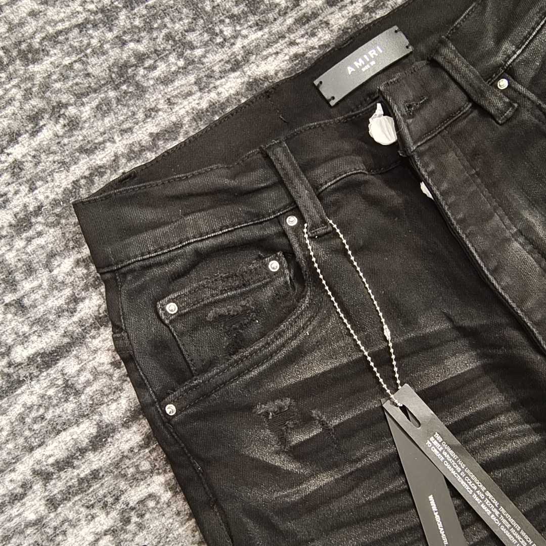 Amiri Slim Fit Jeans    657 - DesignerGu