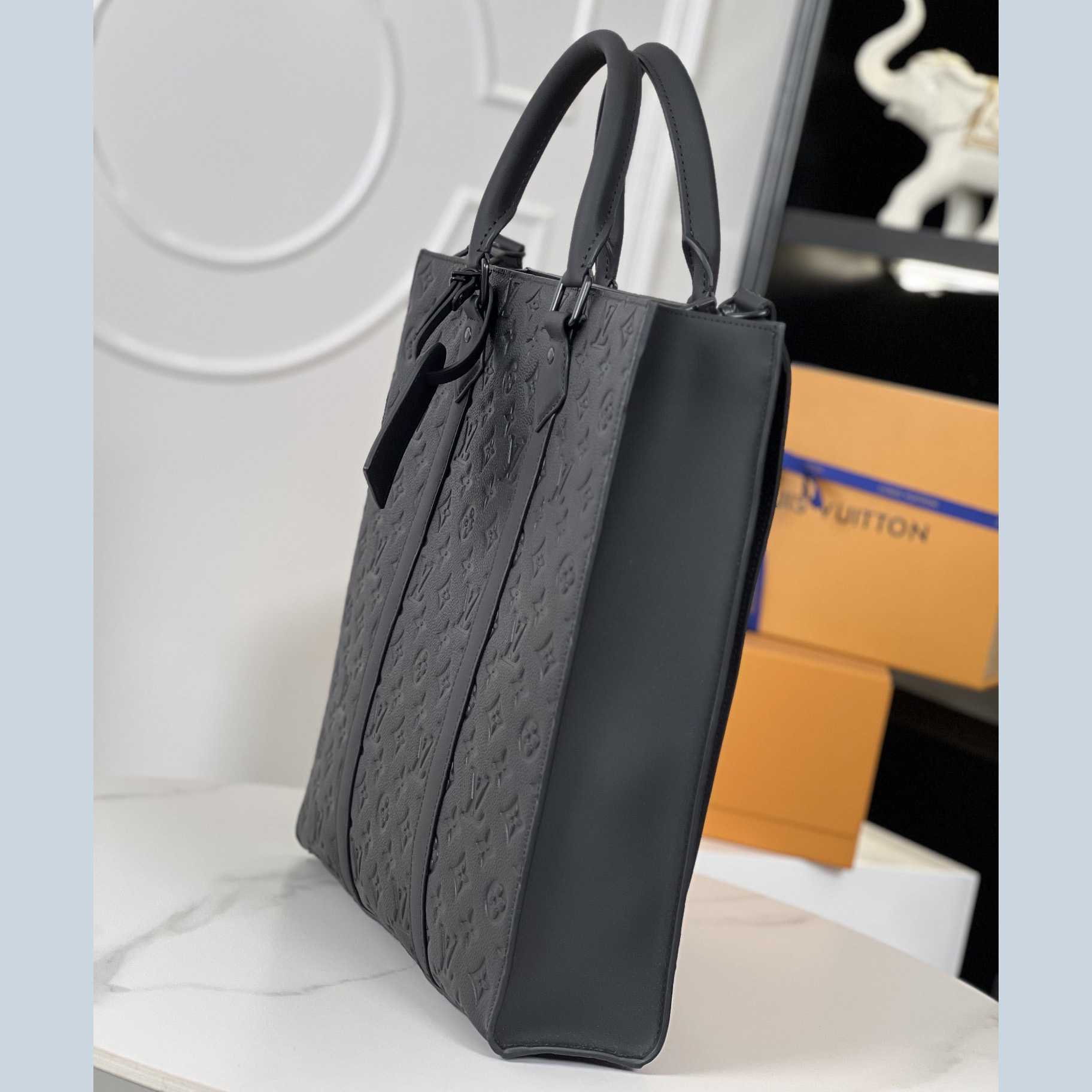 Louis Vuitton Sac Plat NV   M21866 - DesignerGu