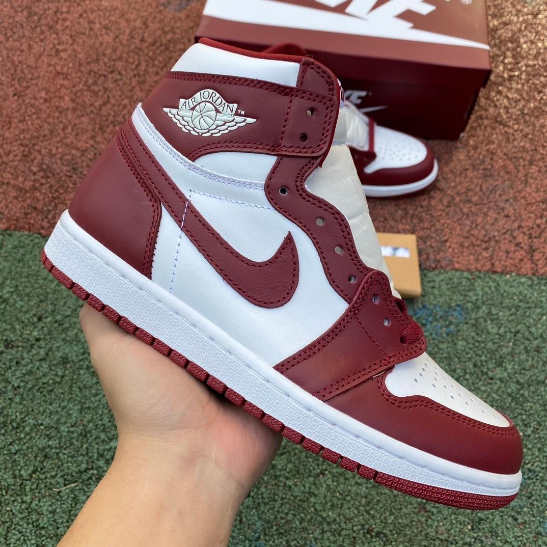 Air Jordan 1 Retro Hi OG 